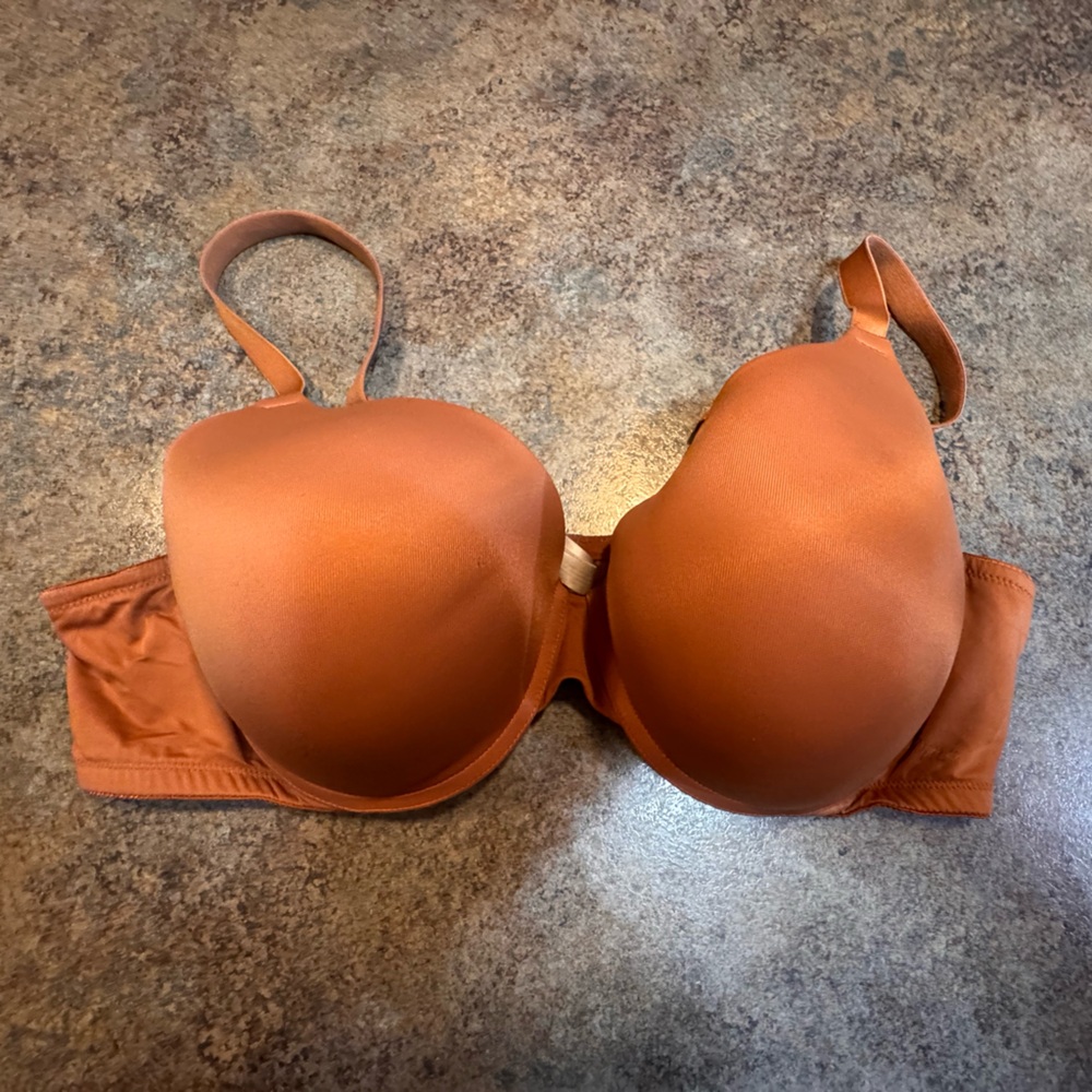 PINK Victoria's Secret Molded T-Shirt Bra in tan brown